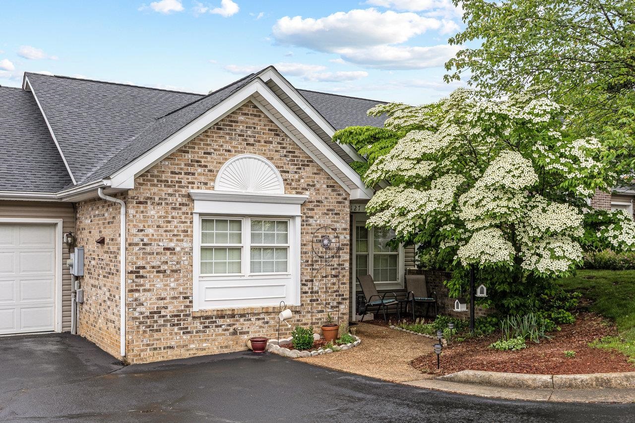 127 EMERALD DR, HARRISONBURG, Virginia 22801, 2 Bedrooms Bedrooms, ,2 BathroomsBathrooms,Residential,127 EMERALD DR,664966 MLS # 664966