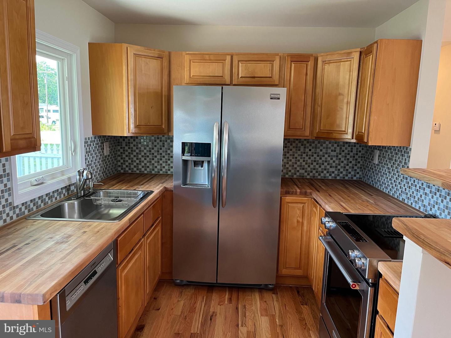 219 MATTOX AVE, COLONIAL BEACH, Virginia 22443, 3 Bedrooms Bedrooms, 6 Rooms Rooms,2 BathroomsBathrooms,Residential,For sale,219 MATTOX AVE,VAWE2008746 MLS # VAWE2008746