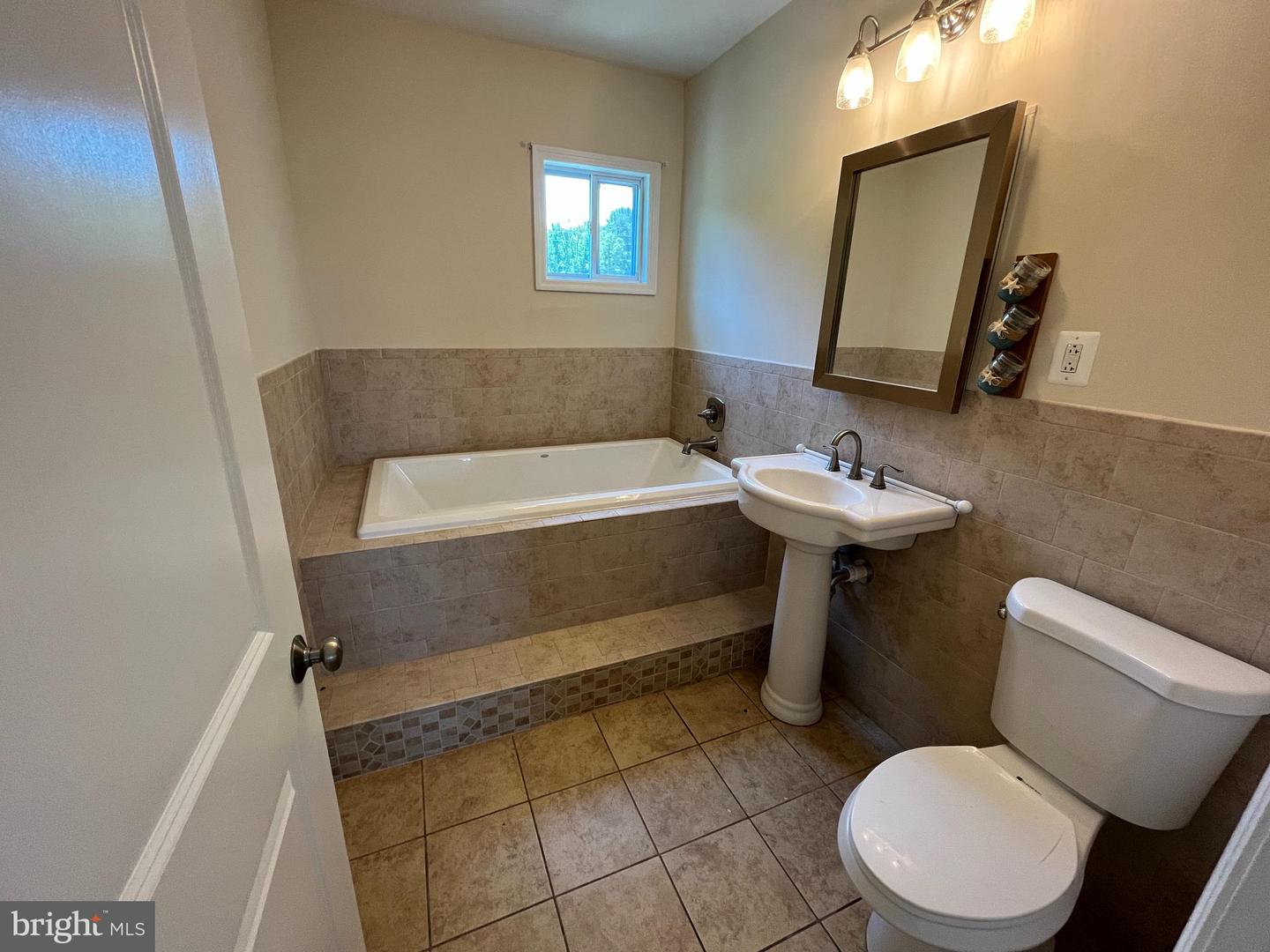 219 MATTOX AVE, COLONIAL BEACH, Virginia 22443, 3 Bedrooms Bedrooms, 6 Rooms Rooms,2 BathroomsBathrooms,Residential,For sale,219 MATTOX AVE,VAWE2008746 MLS # VAWE2008746