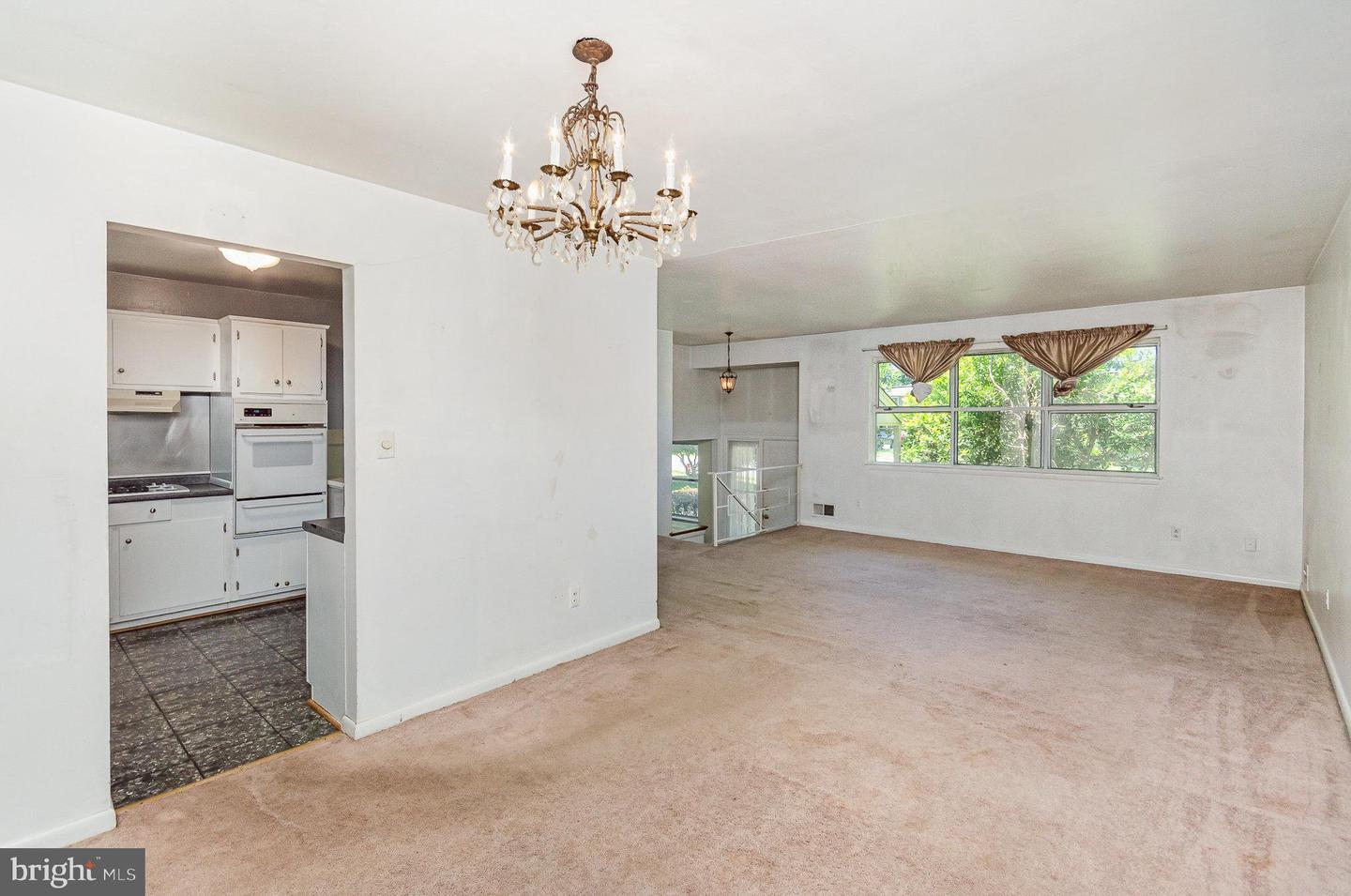 8809 VERNON VIEW DR, ALEXANDRIA, Virginia 22308, 4 Bedrooms Bedrooms, ,1 BathroomBathrooms,Residential,For sale,8809 VERNON VIEW DR,VAFX2237696 MLS # VAFX2237696