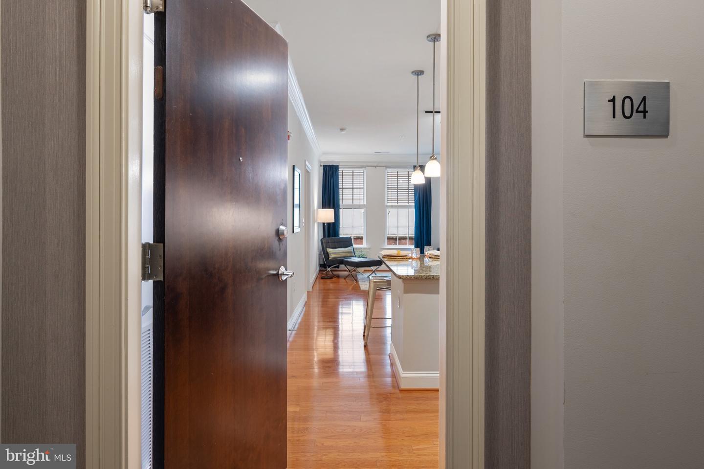 1023 N ROYAL ST #104, ALEXANDRIA, Virginia 22314, 1 Bedroom Bedrooms, ,1 BathroomBathrooms,Residential,For sale,1023 N ROYAL ST #104,VAAX2044788 MLS # VAAX2044788