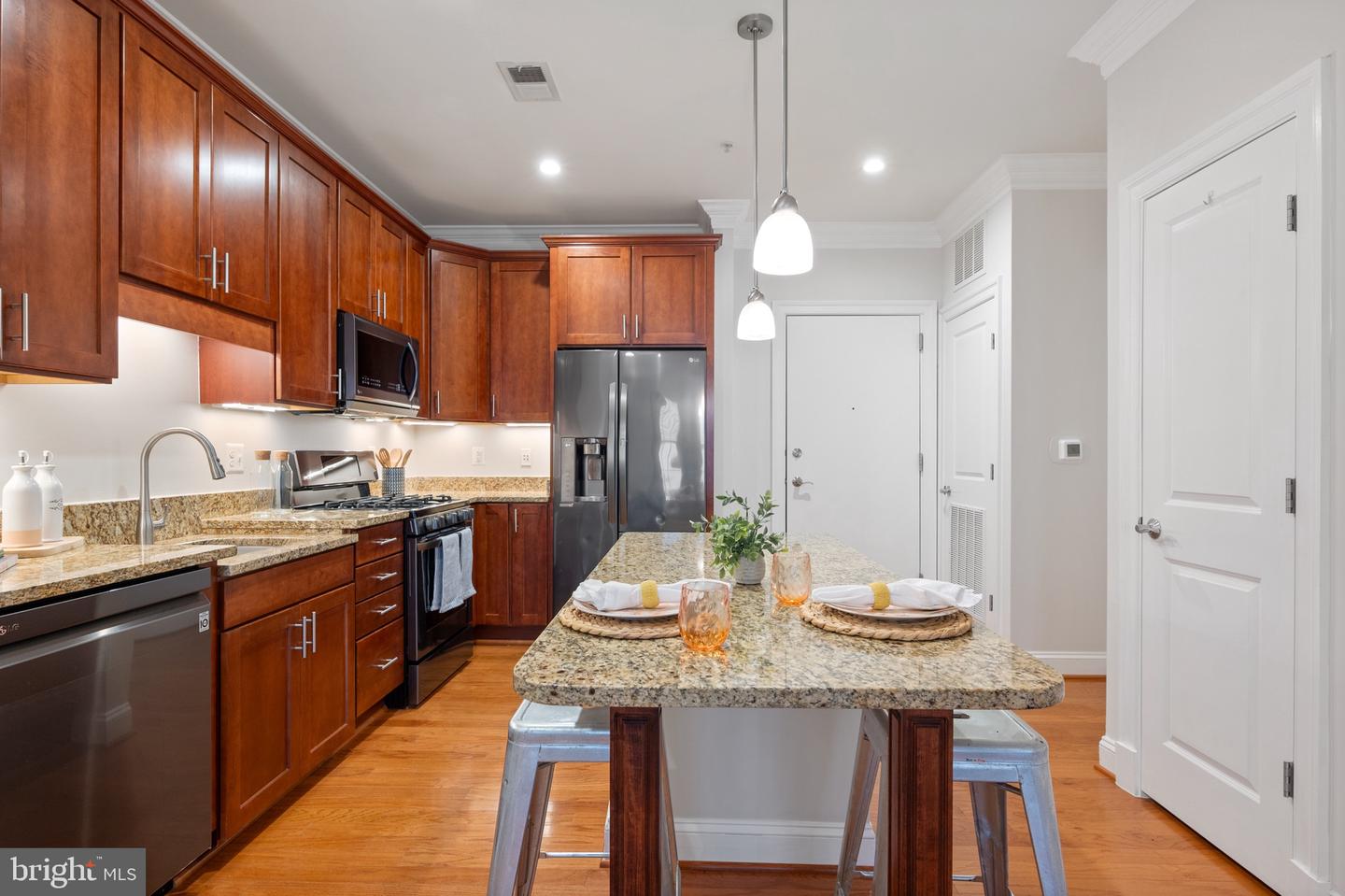 1023 N ROYAL ST #104, ALEXANDRIA, Virginia 22314, 1 Bedroom Bedrooms, ,1 BathroomBathrooms,Residential,For sale,1023 N ROYAL ST #104,VAAX2044788 MLS # VAAX2044788