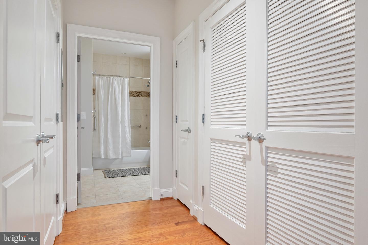 1023 N ROYAL ST #104, ALEXANDRIA, Virginia 22314, 1 Bedroom Bedrooms, ,1 BathroomBathrooms,Residential,For sale,1023 N ROYAL ST #104,VAAX2044788 MLS # VAAX2044788
