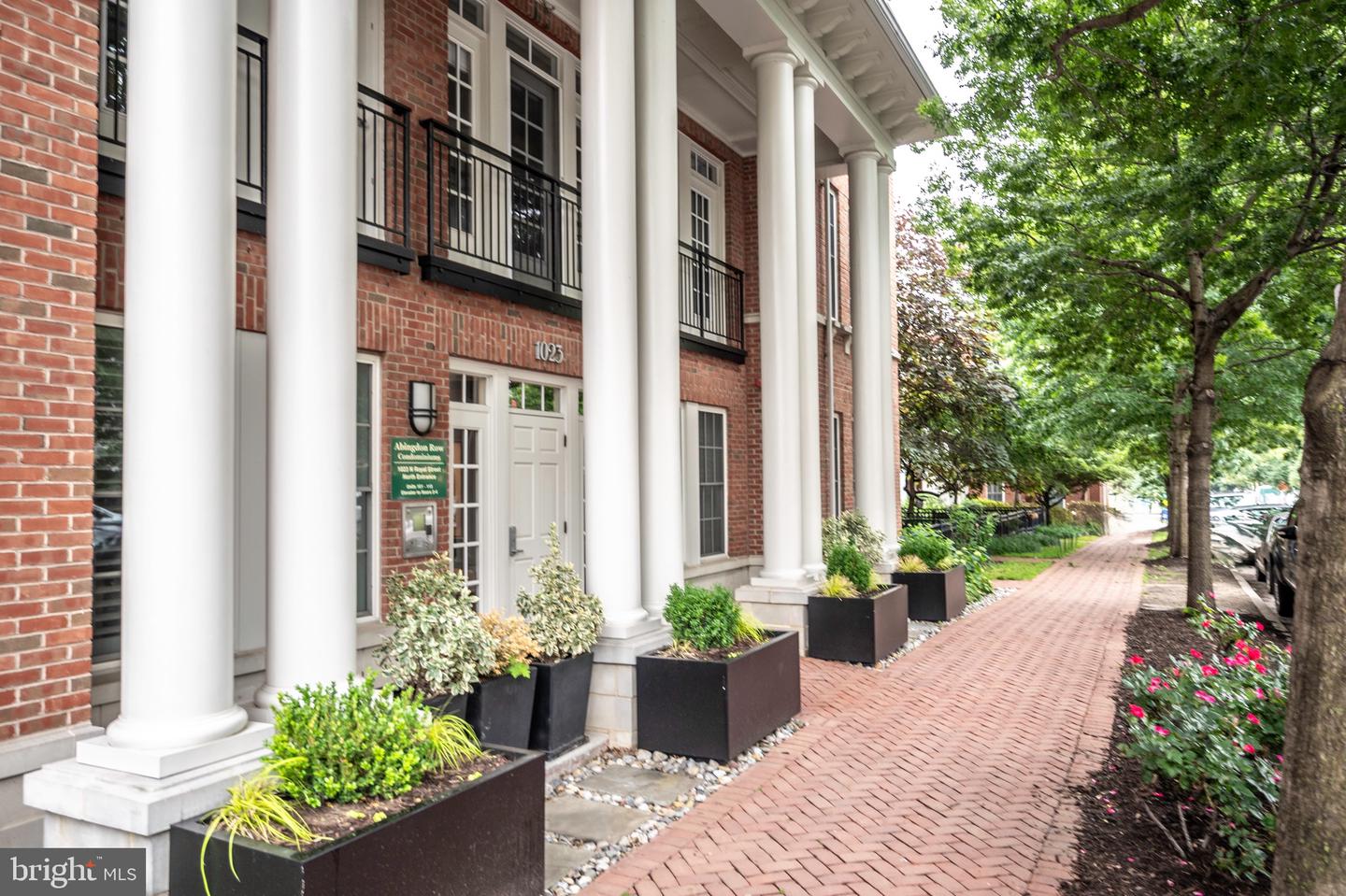 1023 N ROYAL ST #104, ALEXANDRIA, Virginia 22314, 1 Bedroom Bedrooms, ,1 BathroomBathrooms,Residential,For sale,1023 N ROYAL ST #104,VAAX2044788 MLS # VAAX2044788