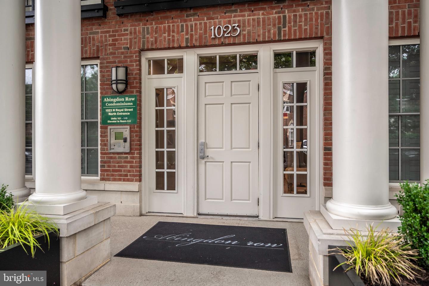 1023 N ROYAL ST #104, ALEXANDRIA, Virginia 22314, 1 Bedroom Bedrooms, ,1 BathroomBathrooms,Residential,For sale,1023 N ROYAL ST #104,VAAX2044788 MLS # VAAX2044788