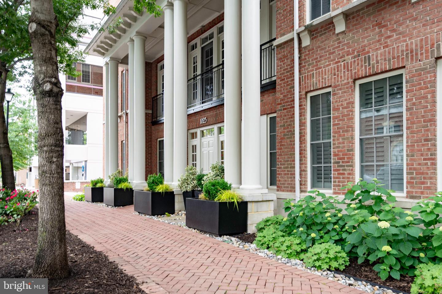 1023 N ROYAL ST #104, ALEXANDRIA, Virginia 22314, 1 Bedroom Bedrooms, ,1 BathroomBathrooms,Residential,For sale,1023 N ROYAL ST #104,VAAX2044788 MLS # VAAX2044788