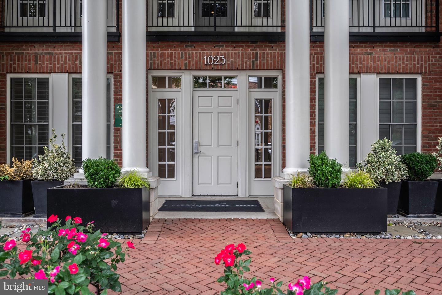 1023 N ROYAL ST #104, ALEXANDRIA, Virginia 22314, 1 Bedroom Bedrooms, ,1 BathroomBathrooms,Residential,For sale,1023 N ROYAL ST #104,VAAX2044788 MLS # VAAX2044788