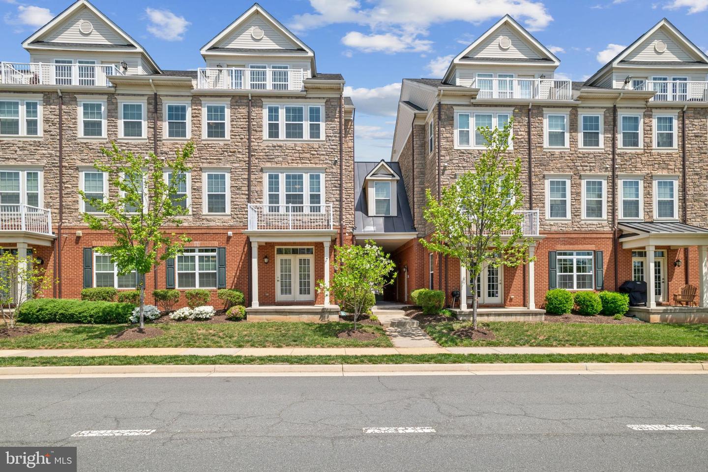 42621 CAPITOL VIEW TER, BROADLANDS, Virginia 20148, 3 Bedrooms Bedrooms, ,2 BathroomsBathrooms,Residential,For sale,42621 CAPITOL VIEW TER,VALO2095244 MLS # VALO2095244