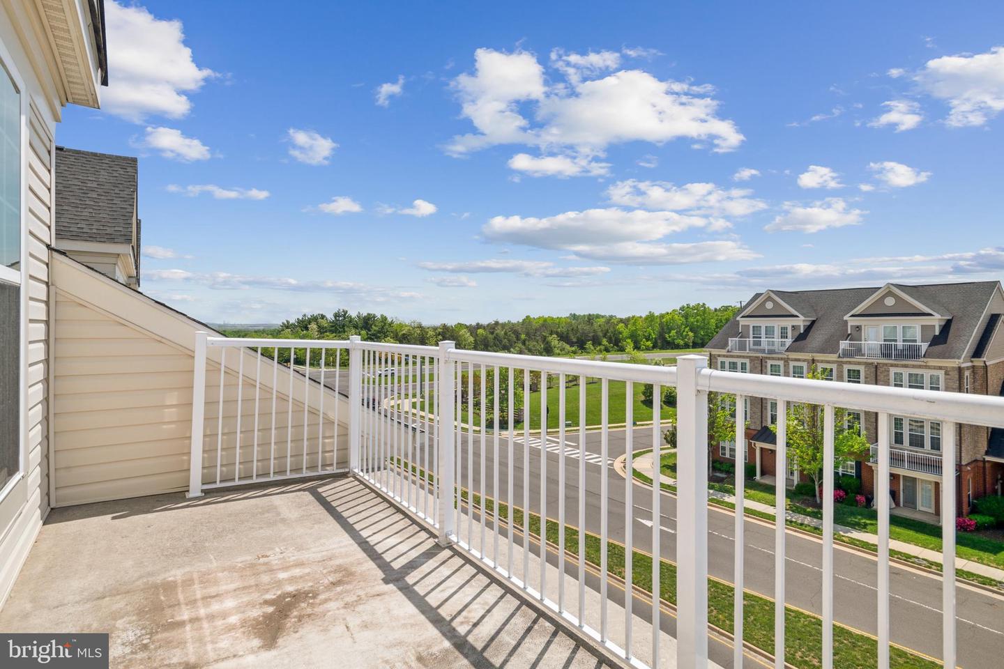 42621 CAPITOL VIEW TER, BROADLANDS, Virginia 20148, 3 Bedrooms Bedrooms, ,2 BathroomsBathrooms,Residential,For sale,42621 CAPITOL VIEW TER,VALO2095244 MLS # VALO2095244