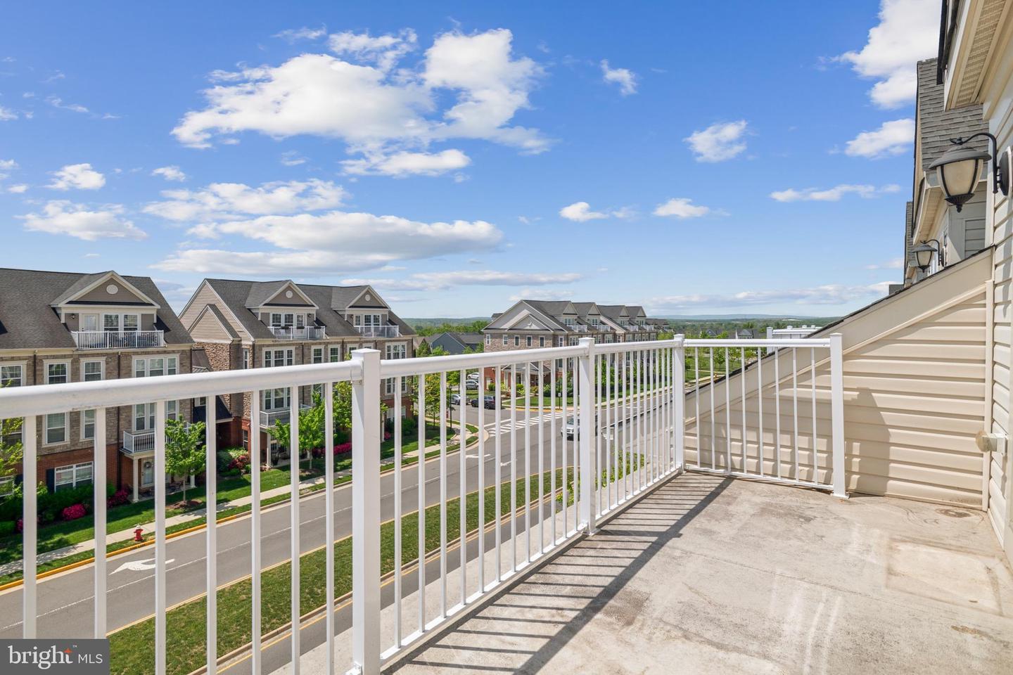 42621 CAPITOL VIEW TER, BROADLANDS, Virginia 20148, 3 Bedrooms Bedrooms, ,2 BathroomsBathrooms,Residential,For sale,42621 CAPITOL VIEW TER,VALO2095244 MLS # VALO2095244