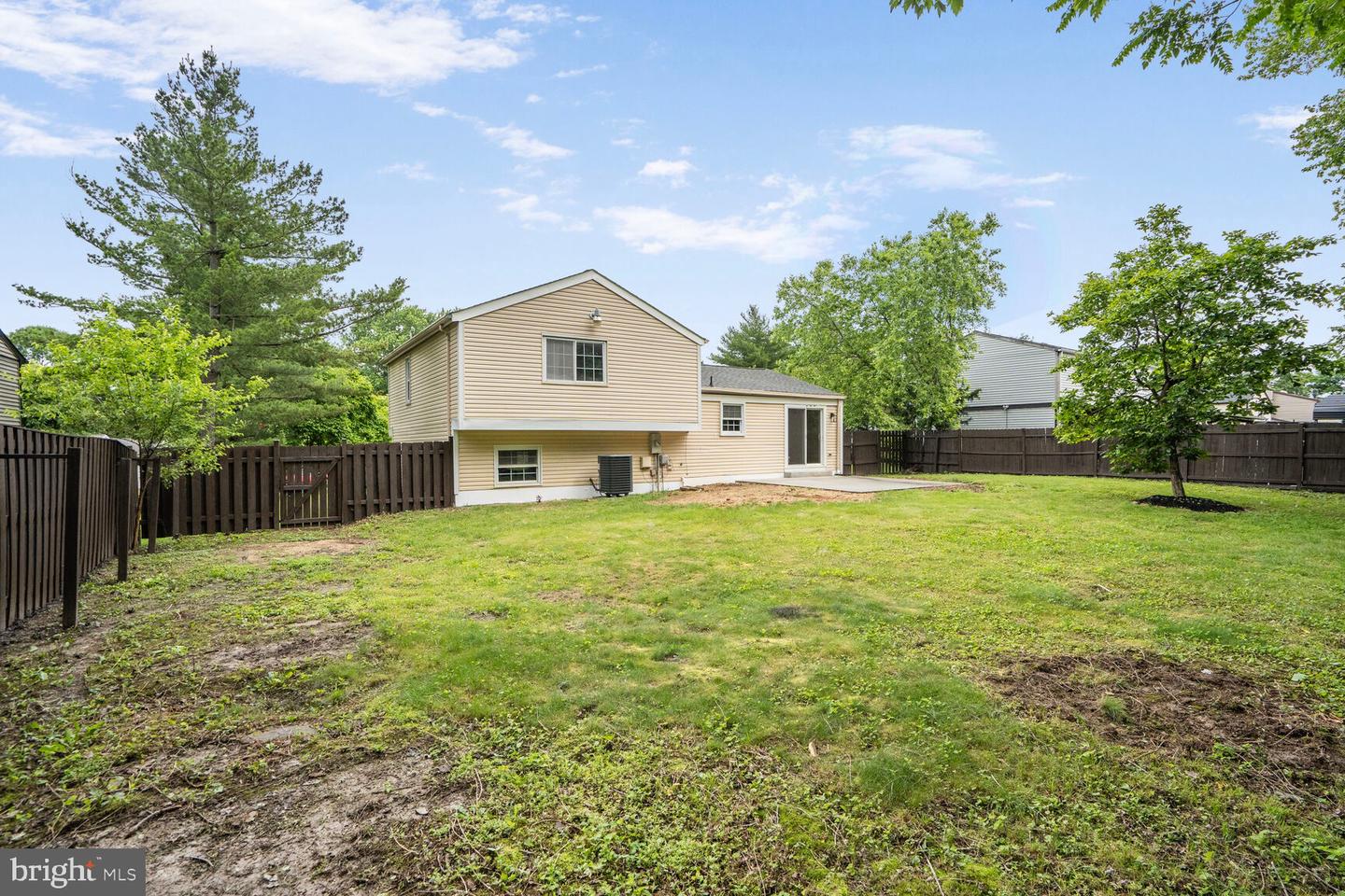 3237 BETHEL CHURCH DR, WOODBRIDGE, Virginia 22192, 3 Bedrooms Bedrooms, ,2 BathroomsBathrooms,Residential,For sale,3237 BETHEL CHURCH DR,VAPW2093650 MLS # VAPW2093650