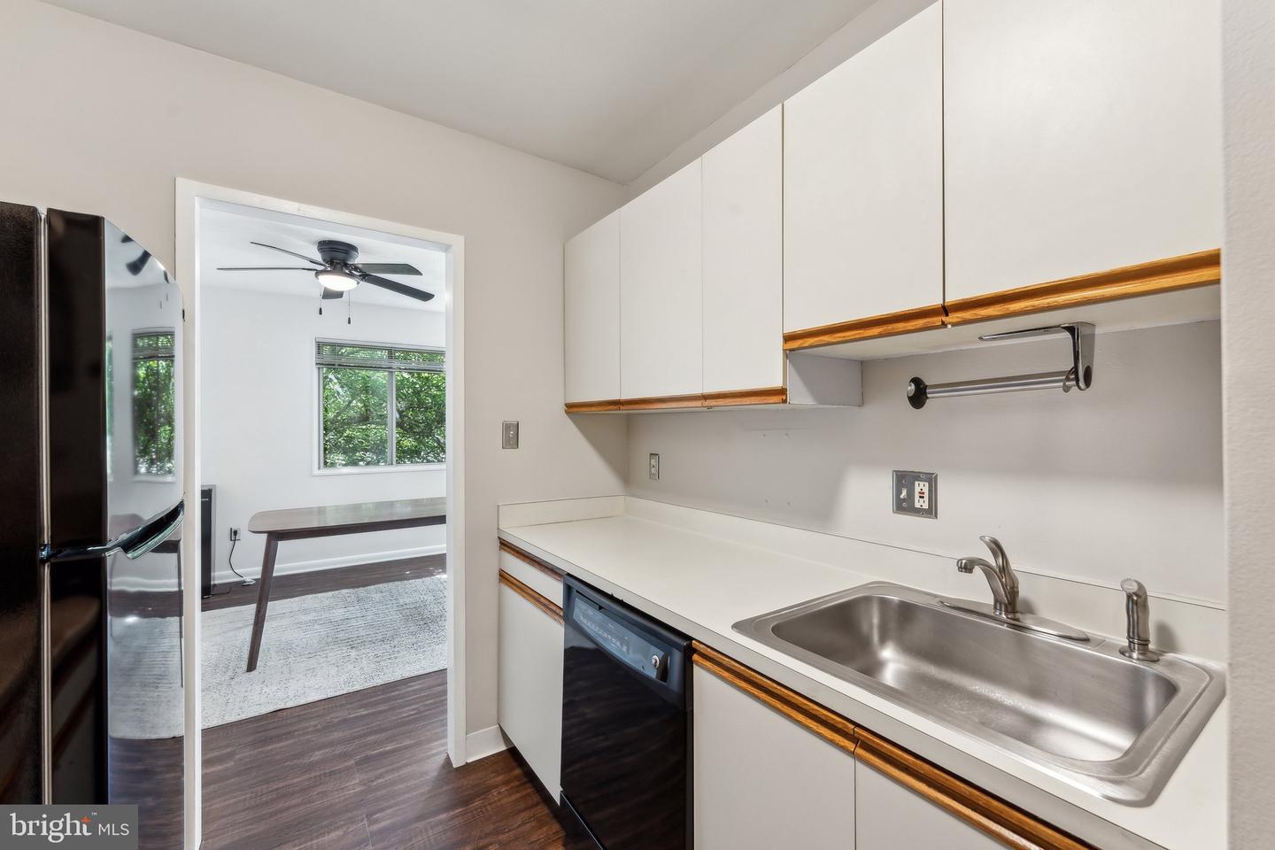 3701 5TH ST S #212, ARLINGTON, Virginia 22204, 1 Bedroom Bedrooms, ,1 BathroomBathrooms,Residential,For sale,3701 5TH ST S #212,VAAR2056876 MLS # VAAR2056876