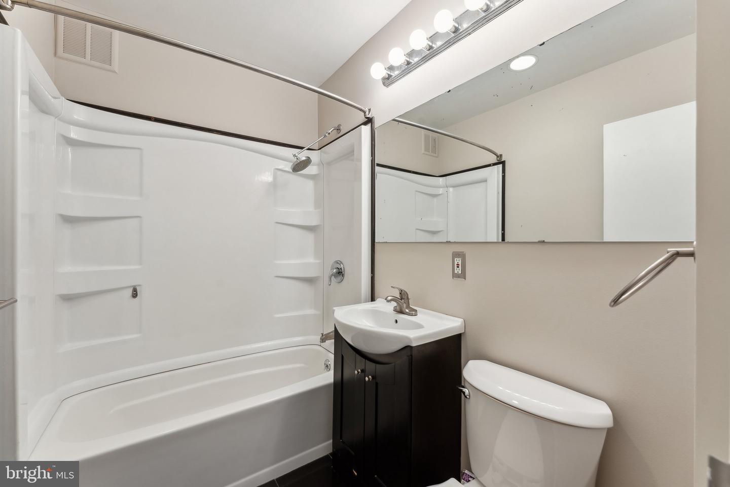 3701 5TH ST S #212, ARLINGTON, Virginia 22204, 1 Bedroom Bedrooms, ,1 BathroomBathrooms,Residential,For sale,3701 5TH ST S #212,VAAR2056876 MLS # VAAR2056876