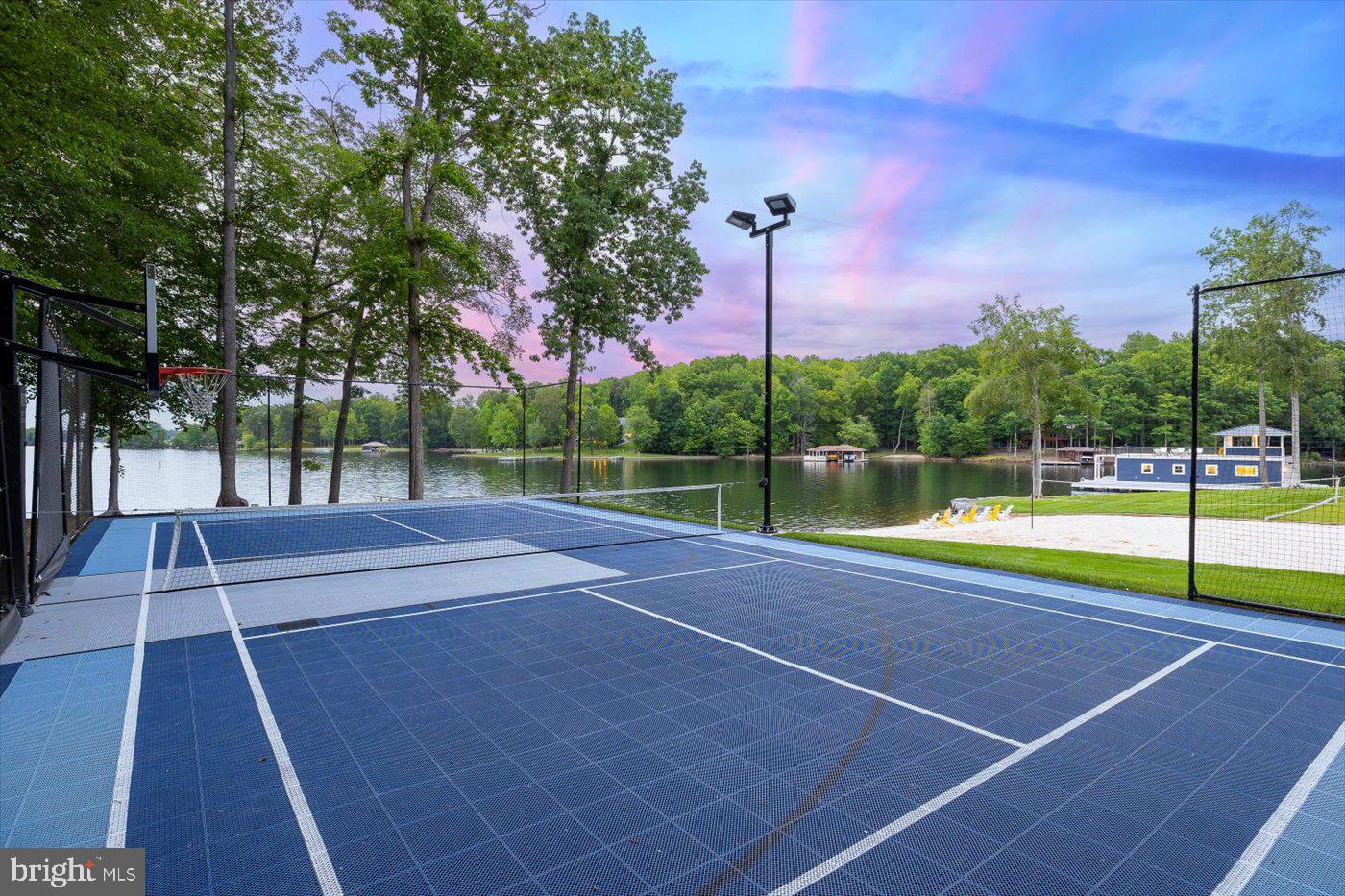 542 TWIN LAKES LN, BUMPASS, Virginia 23024, 7 Bedrooms Bedrooms, 37 Rooms Rooms,7 BathroomsBathrooms,Residential,For sale,542 TWIN LAKES LN,VALA2007786 MLS # VALA2007786