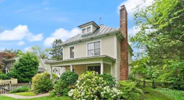 430 S MAPLE AVE, PURCELLVILLE, Virginia 20132, 4 Bedrooms Bedrooms, ,2 BathroomsBathrooms,Residential,For sale,430 S MAPLE AVE,VALO2095664 MLS # VALO2095664