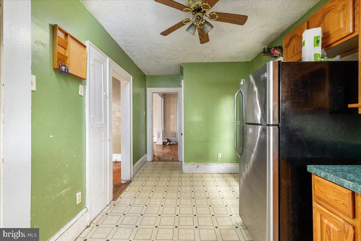 21 W PALL MALL ST, WINCHESTER, Virginia 22601, 4 Bedrooms Bedrooms, ,1 BathroomBathrooms,Residential,For sale,21 W PALL MALL ST,VAWI2007630 MLS # VAWI2007630