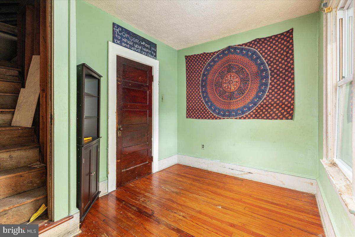 21 W PALL MALL ST, WINCHESTER, Virginia 22601, 4 Bedrooms Bedrooms, ,1 BathroomBathrooms,Residential,For sale,21 W PALL MALL ST,VAWI2007630 MLS # VAWI2007630