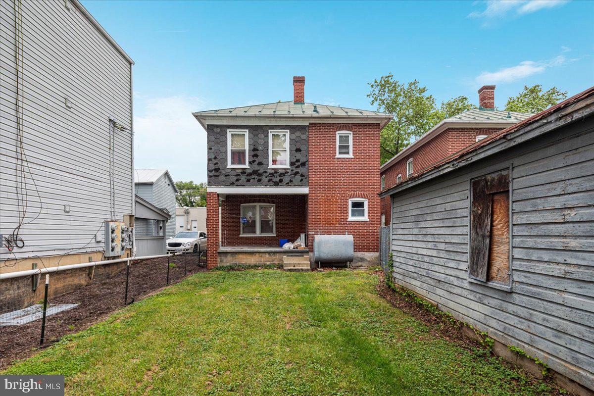 21 W PALL MALL ST, WINCHESTER, Virginia 22601, 4 Bedrooms Bedrooms, ,1 BathroomBathrooms,Residential,For sale,21 W PALL MALL ST,VAWI2007630 MLS # VAWI2007630