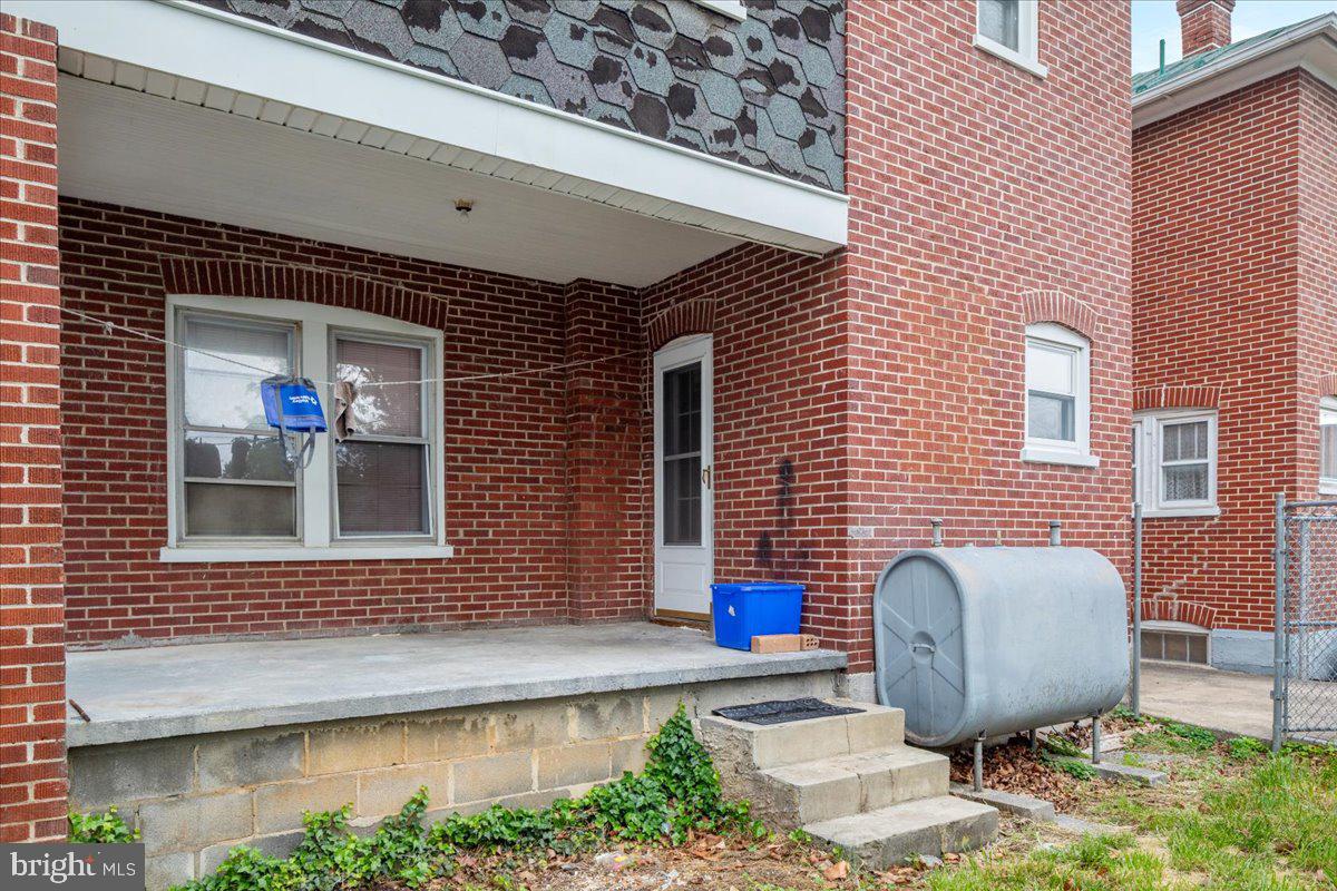 21 W PALL MALL ST, WINCHESTER, Virginia 22601, 4 Bedrooms Bedrooms, ,1 BathroomBathrooms,Residential,For sale,21 W PALL MALL ST,VAWI2007630 MLS # VAWI2007630