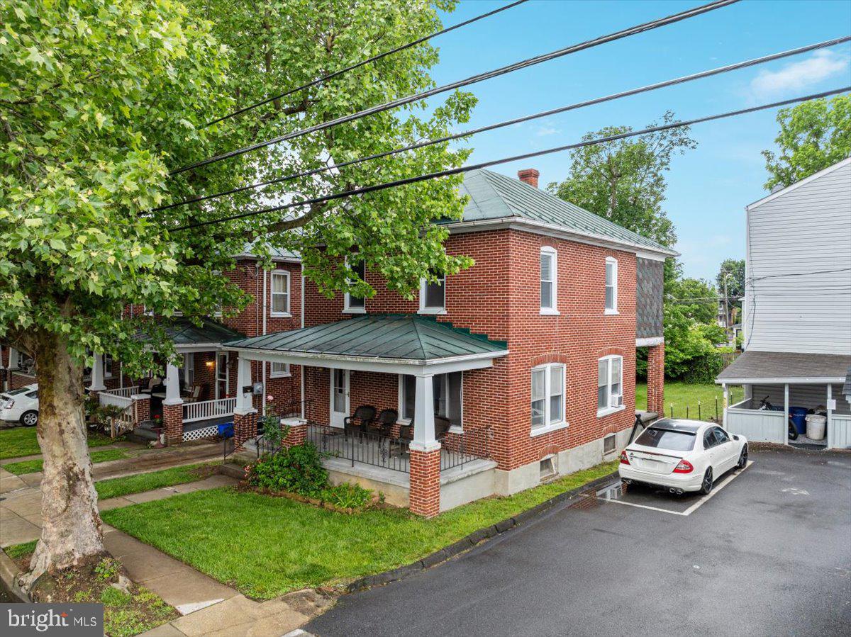 21 W PALL MALL ST, WINCHESTER, Virginia 22601, 4 Bedrooms Bedrooms, ,1 BathroomBathrooms,Residential,For sale,21 W PALL MALL ST,VAWI2007630 MLS # VAWI2007630