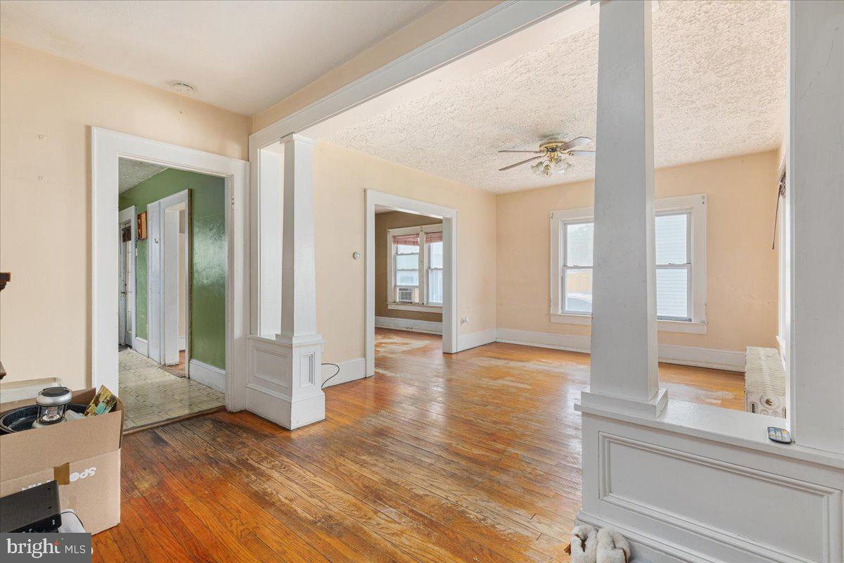 21 W PALL MALL ST, WINCHESTER, Virginia 22601, 4 Bedrooms Bedrooms, ,1 BathroomBathrooms,Residential,For sale,21 W PALL MALL ST,VAWI2007630 MLS # VAWI2007630