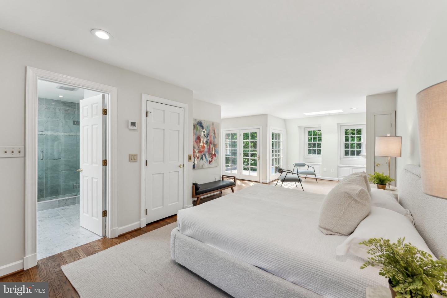 3240 RESERVOIR RD NW, WASHINGTON, District Of Columbia 20007, 3 Bedrooms Bedrooms, ,4 BathroomsBathrooms,Residential,For sale,3240 RESERVOIR RD NW,DCDC2199274 MLS # DCDC2199274
