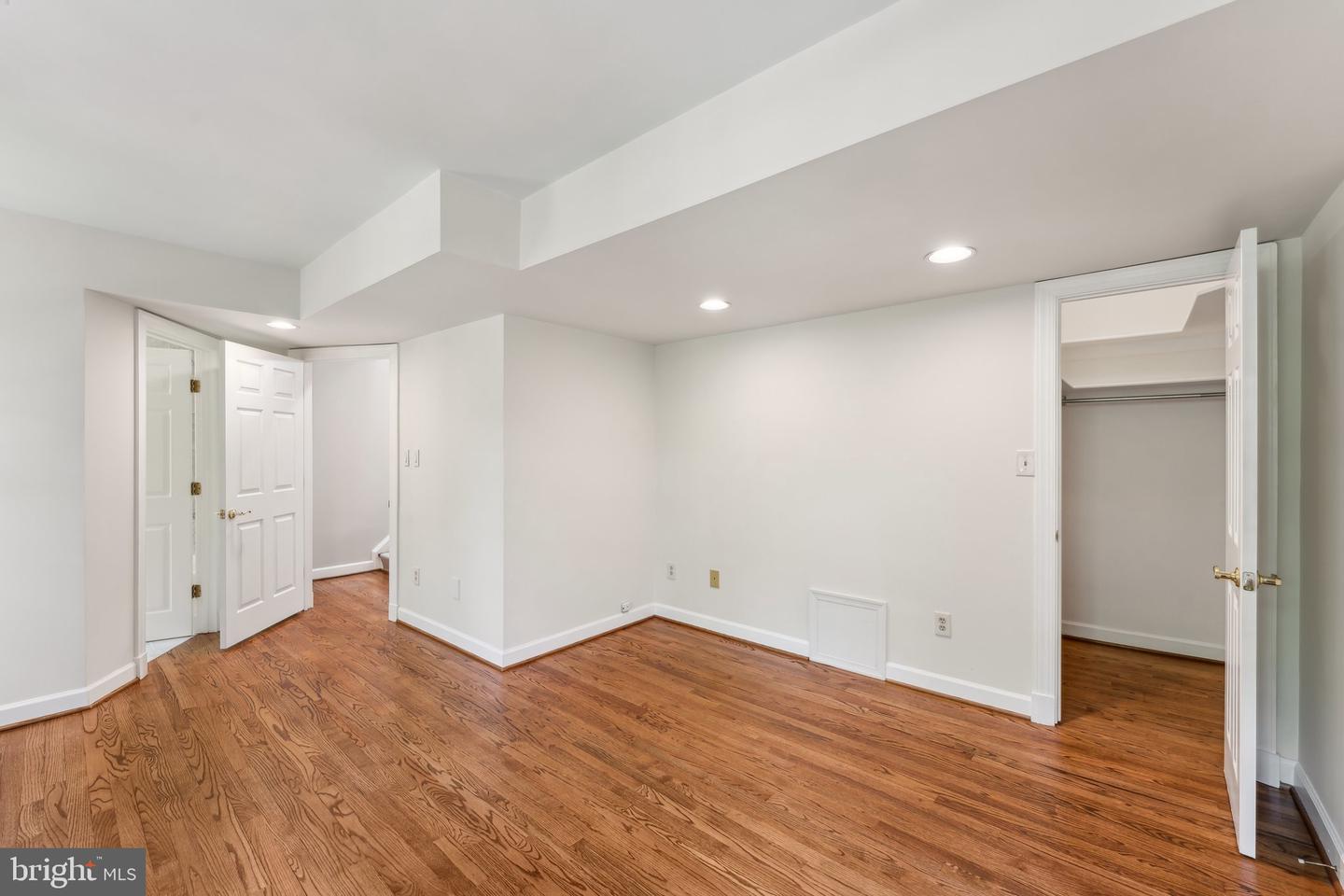 3240 RESERVOIR RD NW, WASHINGTON, District Of Columbia 20007, 3 Bedrooms Bedrooms, ,4 BathroomsBathrooms,Residential,For sale,3240 RESERVOIR RD NW,DCDC2199274 MLS # DCDC2199274