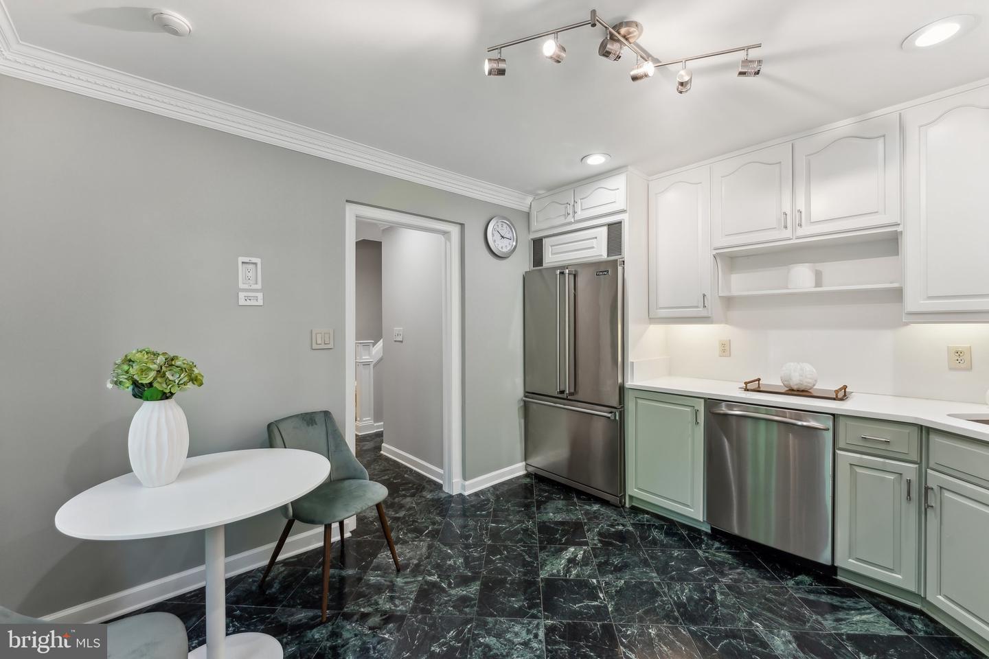 3240 RESERVOIR RD NW, WASHINGTON, District Of Columbia 20007, 3 Bedrooms Bedrooms, ,4 BathroomsBathrooms,Residential,For sale,3240 RESERVOIR RD NW,DCDC2199274 MLS # DCDC2199274