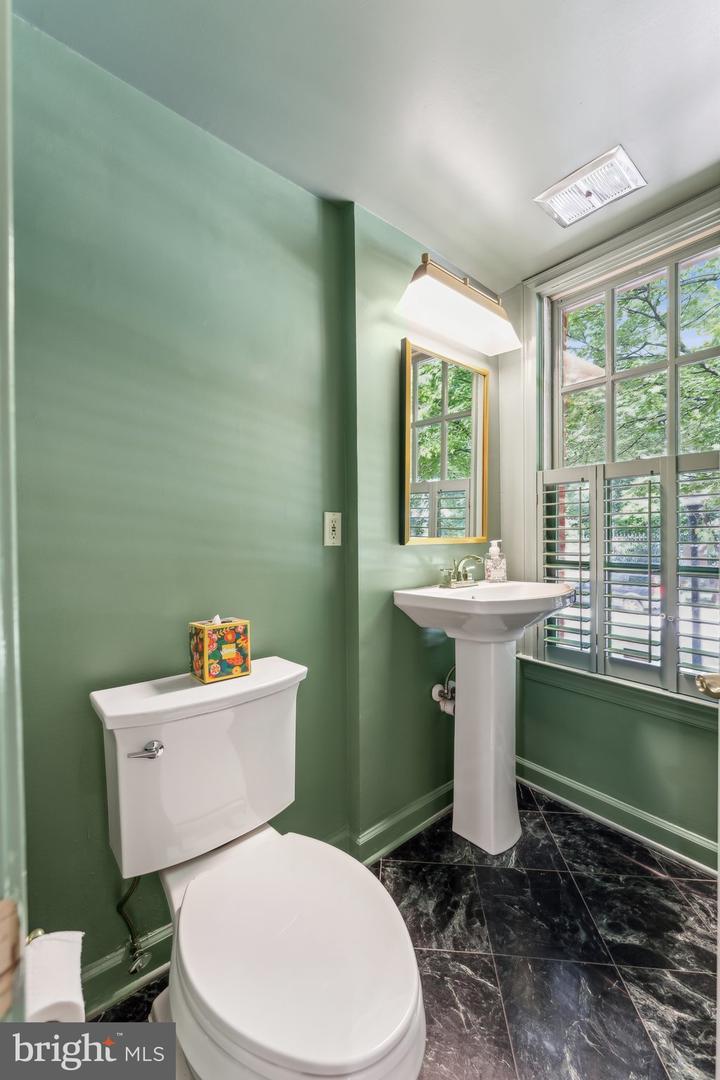 3240 RESERVOIR RD NW, WASHINGTON, District Of Columbia 20007, 3 Bedrooms Bedrooms, ,4 BathroomsBathrooms,Residential,For sale,3240 RESERVOIR RD NW,DCDC2199274 MLS # DCDC2199274