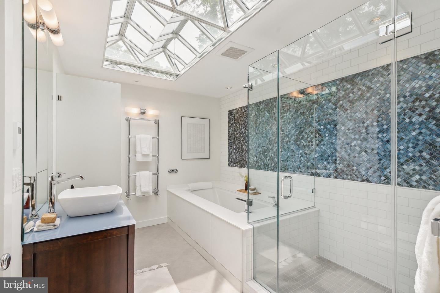3309 Q ST NW, WASHINGTON, District Of Columbia 20007, 3 Bedrooms Bedrooms, ,2 BathroomsBathrooms,Residential,For sale,3309 Q ST NW,DCDC2199276 MLS # DCDC2199276