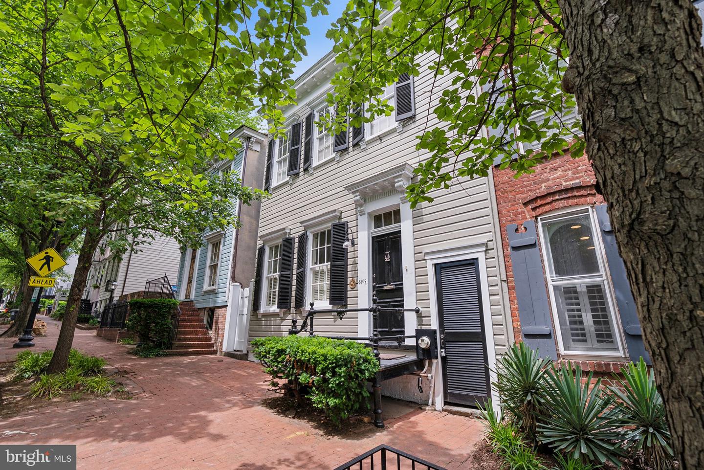 3309 Q ST NW, WASHINGTON, District Of Columbia 20007, 3 Bedrooms Bedrooms, ,2 BathroomsBathrooms,Residential,For sale,3309 Q ST NW,DCDC2199276 MLS # DCDC2199276