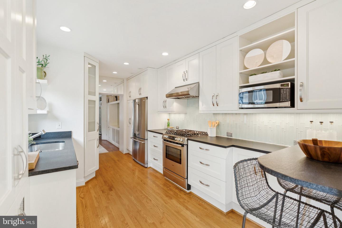 3309 Q ST NW, WASHINGTON, District Of Columbia 20007, 3 Bedrooms Bedrooms, ,2 BathroomsBathrooms,Residential,For sale,3309 Q ST NW,DCDC2199276 MLS # DCDC2199276