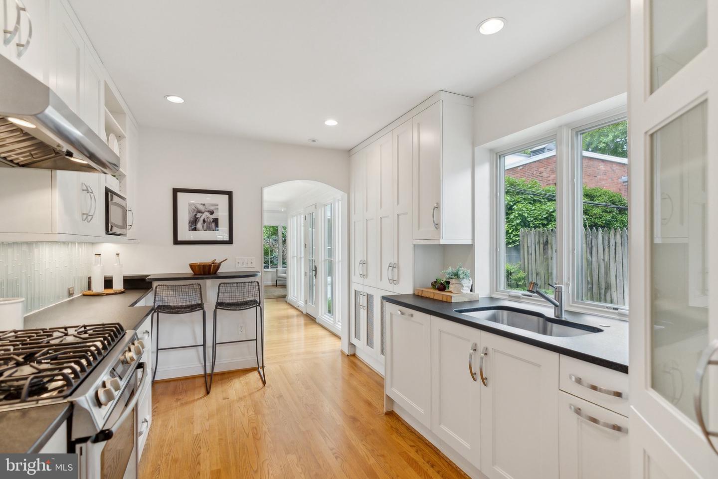 3309 Q ST NW, WASHINGTON, District Of Columbia 20007, 3 Bedrooms Bedrooms, ,2 BathroomsBathrooms,Residential,For sale,3309 Q ST NW,DCDC2199276 MLS # DCDC2199276