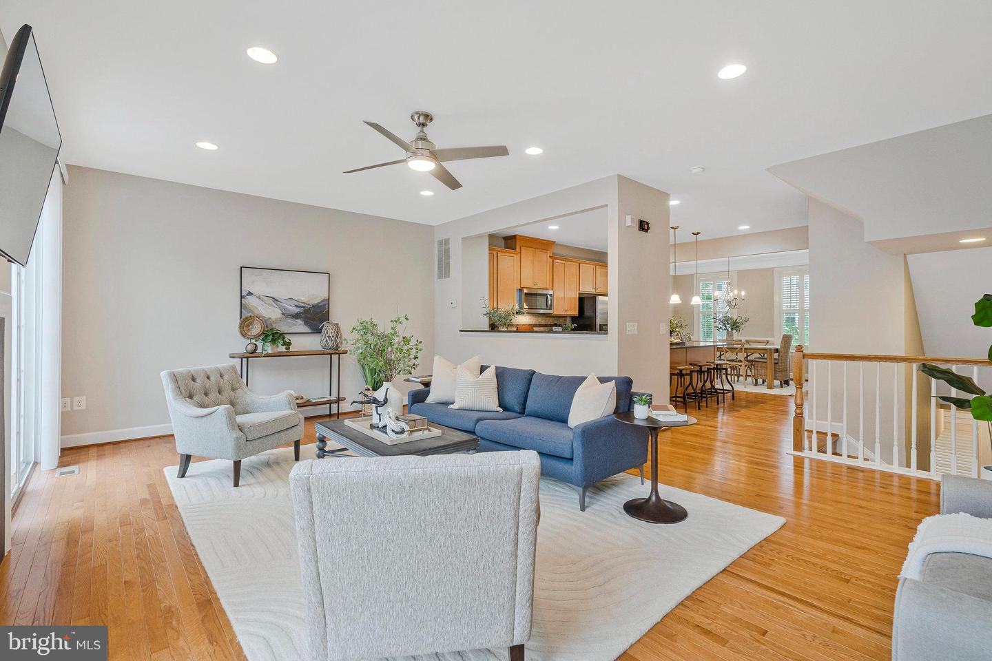 109 ANTHEM AVE, HERNDON, Virginia 20170, 3 Bedrooms Bedrooms, ,2 BathroomsBathrooms,Residential,For sale,109 ANTHEM AVE,VAFX2239574 MLS # VAFX2239574
