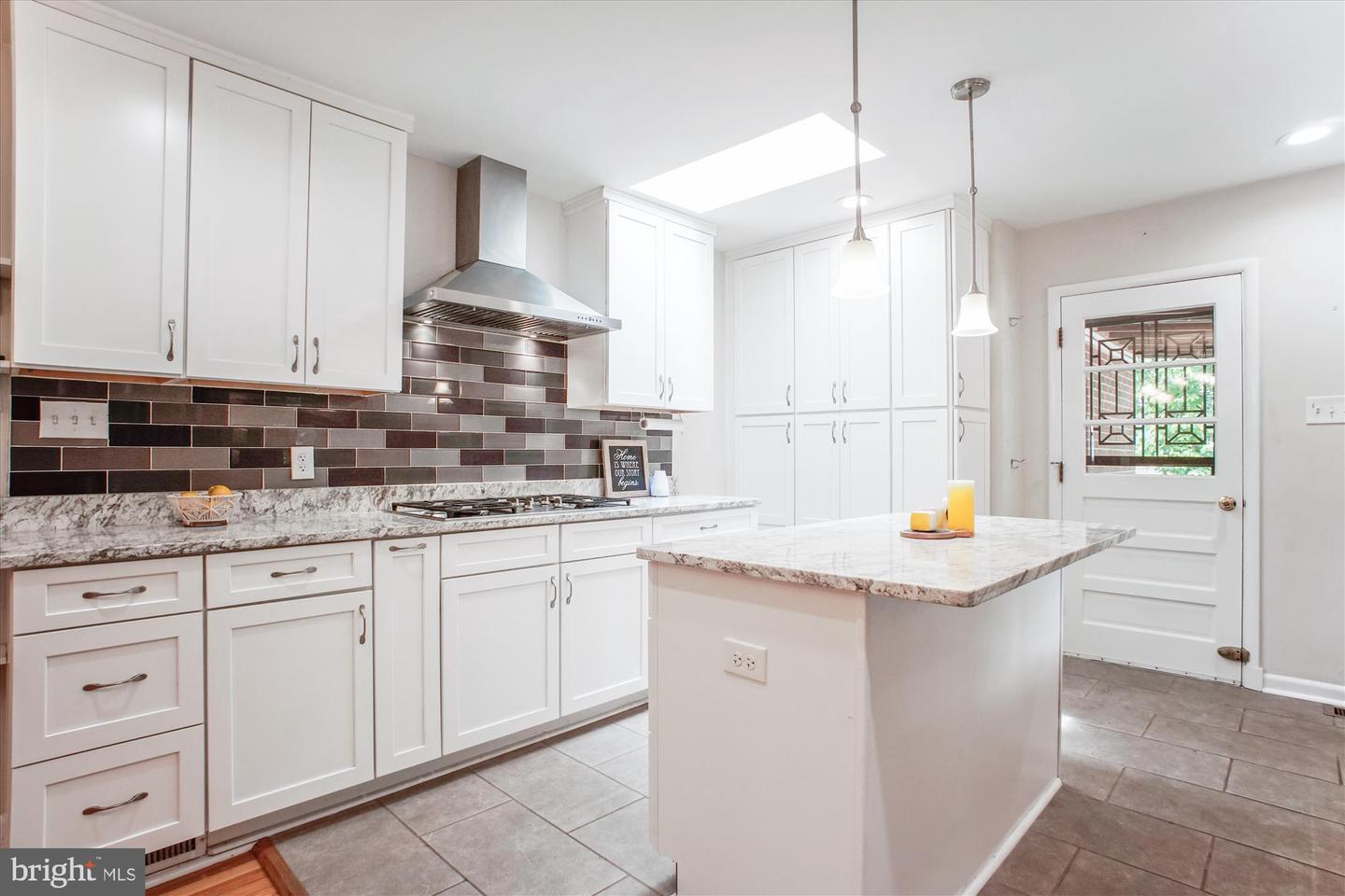 6448 EPPARD ST, FALLS CHURCH, Virginia 22042, 4 Bedrooms Bedrooms, ,3 BathroomsBathrooms,Residential,For sale,6448 EPPARD ST,VAFX2239746 MLS # VAFX2239746