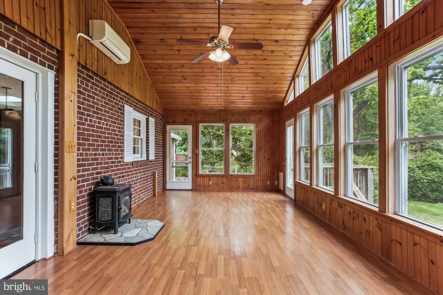6448 EPPARD ST, FALLS CHURCH, Virginia 22042, 4 Bedrooms Bedrooms, ,3 BathroomsBathrooms,Residential,For sale,6448 EPPARD ST,VAFX2239746 MLS # VAFX2239746
