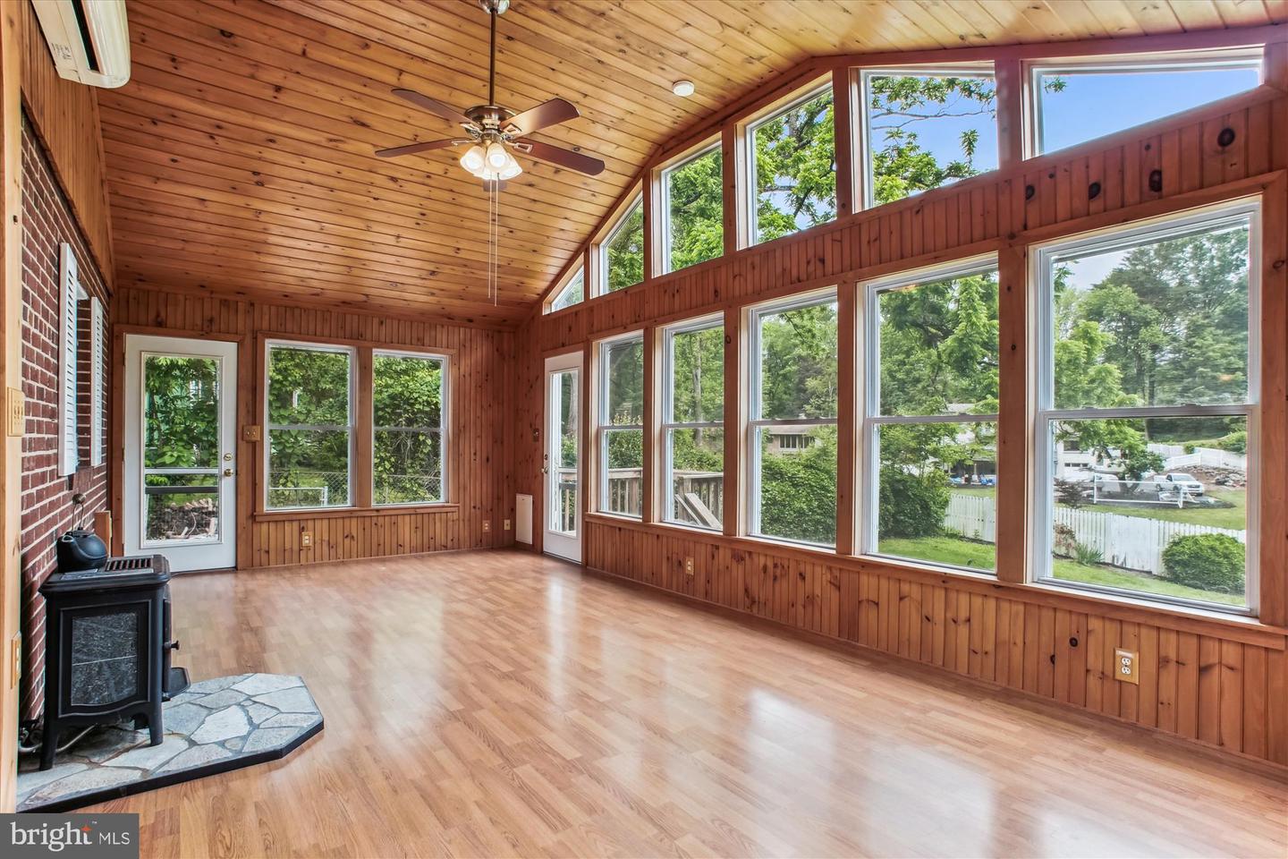 6448 EPPARD ST, FALLS CHURCH, Virginia 22042, 4 Bedrooms Bedrooms, ,3 BathroomsBathrooms,Residential,For sale,6448 EPPARD ST,VAFX2239746 MLS # VAFX2239746