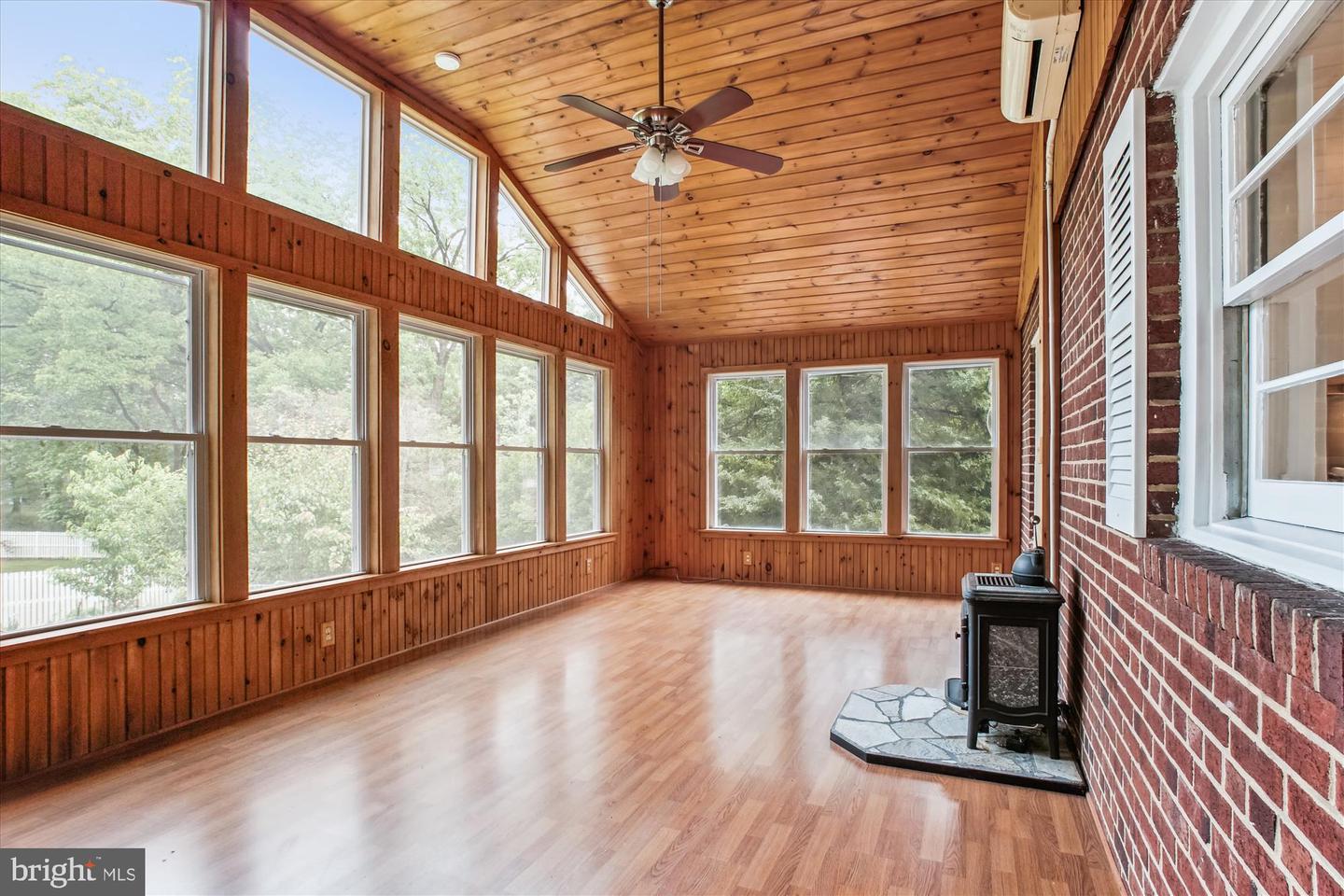 6448 EPPARD ST, FALLS CHURCH, Virginia 22042, 4 Bedrooms Bedrooms, ,3 BathroomsBathrooms,Residential,For sale,6448 EPPARD ST,VAFX2239746 MLS # VAFX2239746
