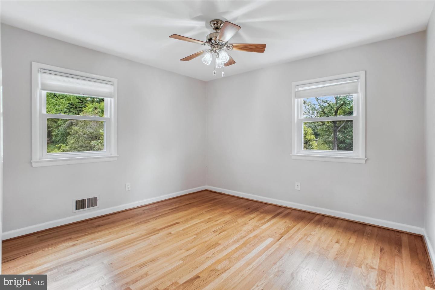 6448 EPPARD ST, FALLS CHURCH, Virginia 22042, 4 Bedrooms Bedrooms, ,3 BathroomsBathrooms,Residential,For sale,6448 EPPARD ST,VAFX2239746 MLS # VAFX2239746