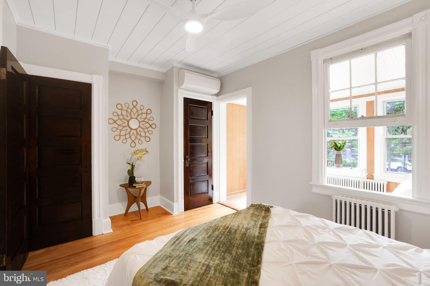 2420 2ND ST NE, WASHINGTON, District Of Columbia 20002, 2 Bedrooms Bedrooms, ,1 BathroomBathrooms,Residential,For sale,2420 2ND ST NE,DCDC2200228 MLS # DCDC2200228
