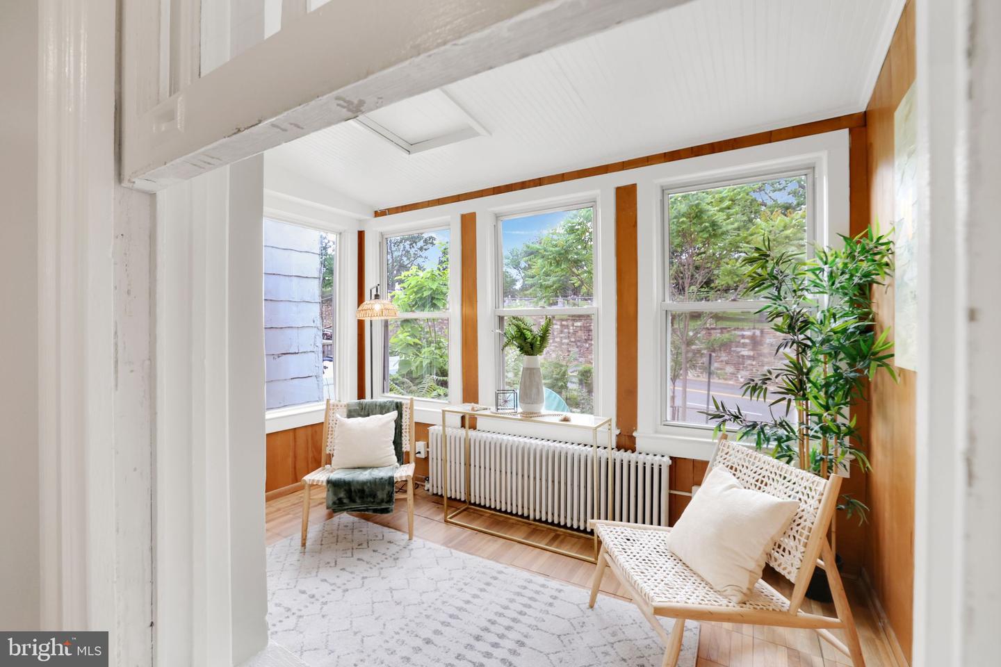 2420 2ND ST NE, WASHINGTON, District Of Columbia 20002, 2 Bedrooms Bedrooms, ,1 BathroomBathrooms,Residential,For sale,2420 2ND ST NE,DCDC2200228 MLS # DCDC2200228