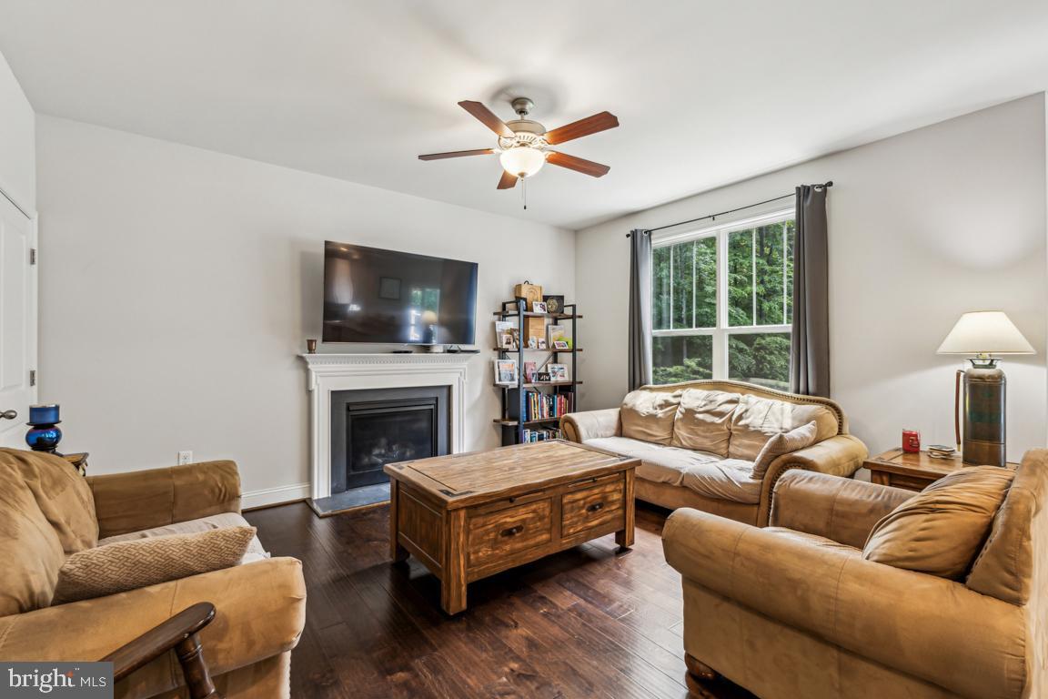435 POTOMAC RUN RD, FREDERICKSBURG, Virginia 22405, 4 Bedrooms Bedrooms, ,3 BathroomsBathrooms,Residential,For sale,435 POTOMAC RUN RD,VAST2038760 MLS # VAST2038760