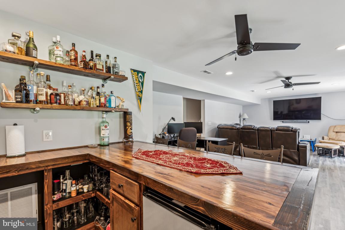 435 POTOMAC RUN RD, FREDERICKSBURG, Virginia 22405, 4 Bedrooms Bedrooms, ,3 BathroomsBathrooms,Residential,For sale,435 POTOMAC RUN RD,VAST2038760 MLS # VAST2038760