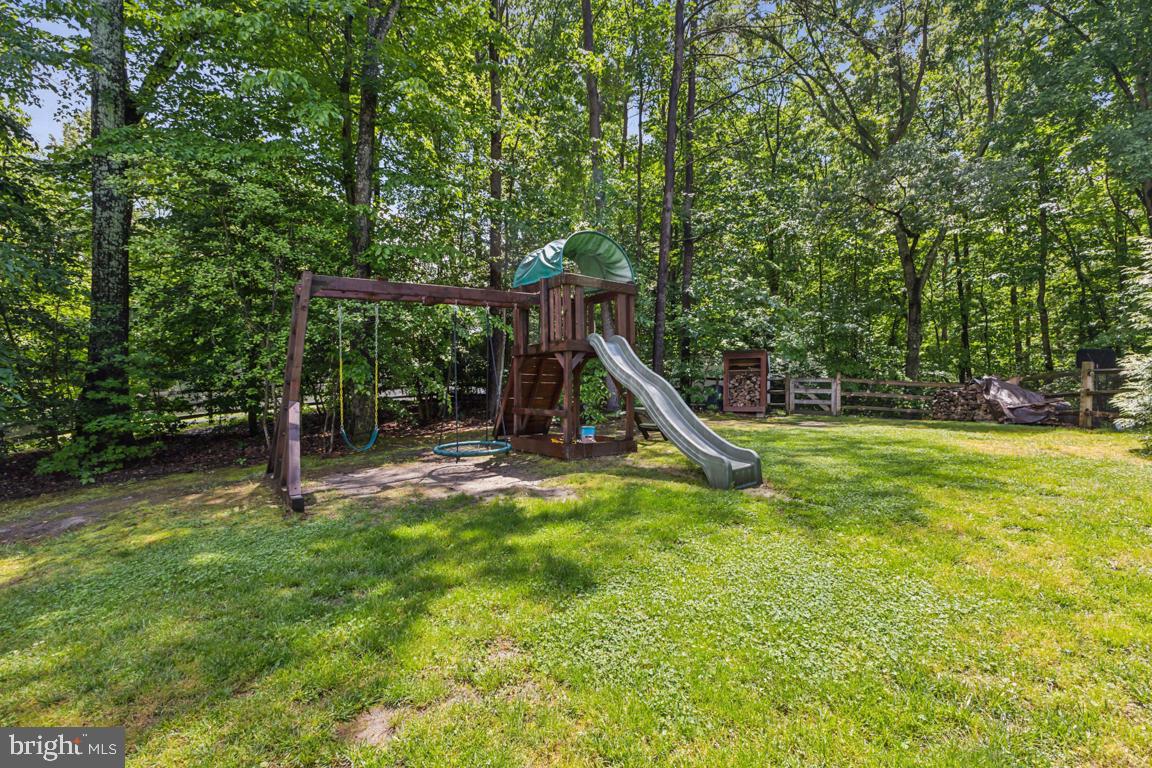 435 POTOMAC RUN RD, FREDERICKSBURG, Virginia 22405, 4 Bedrooms Bedrooms, ,3 BathroomsBathrooms,Residential,For sale,435 POTOMAC RUN RD,VAST2038760 MLS # VAST2038760