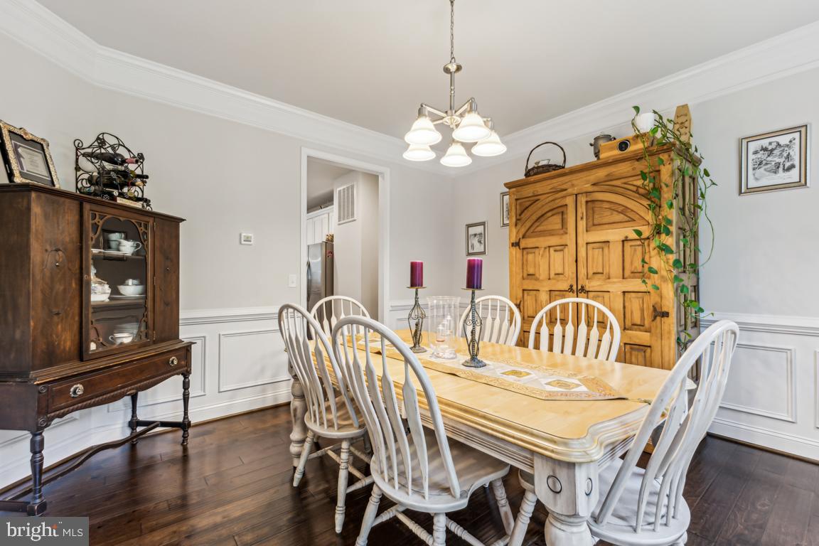 435 POTOMAC RUN RD, FREDERICKSBURG, Virginia 22405, 4 Bedrooms Bedrooms, ,3 BathroomsBathrooms,Residential,For sale,435 POTOMAC RUN RD,VAST2038760 MLS # VAST2038760