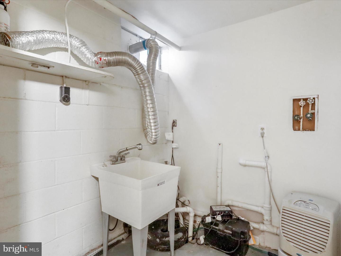 233 MOLDEN DR, WINCHESTER, Virginia 22601, 3 Bedrooms Bedrooms, ,1 BathroomBathrooms,Residential,For sale,233 MOLDEN DR,VAWI2007672 MLS # VAWI2007672
