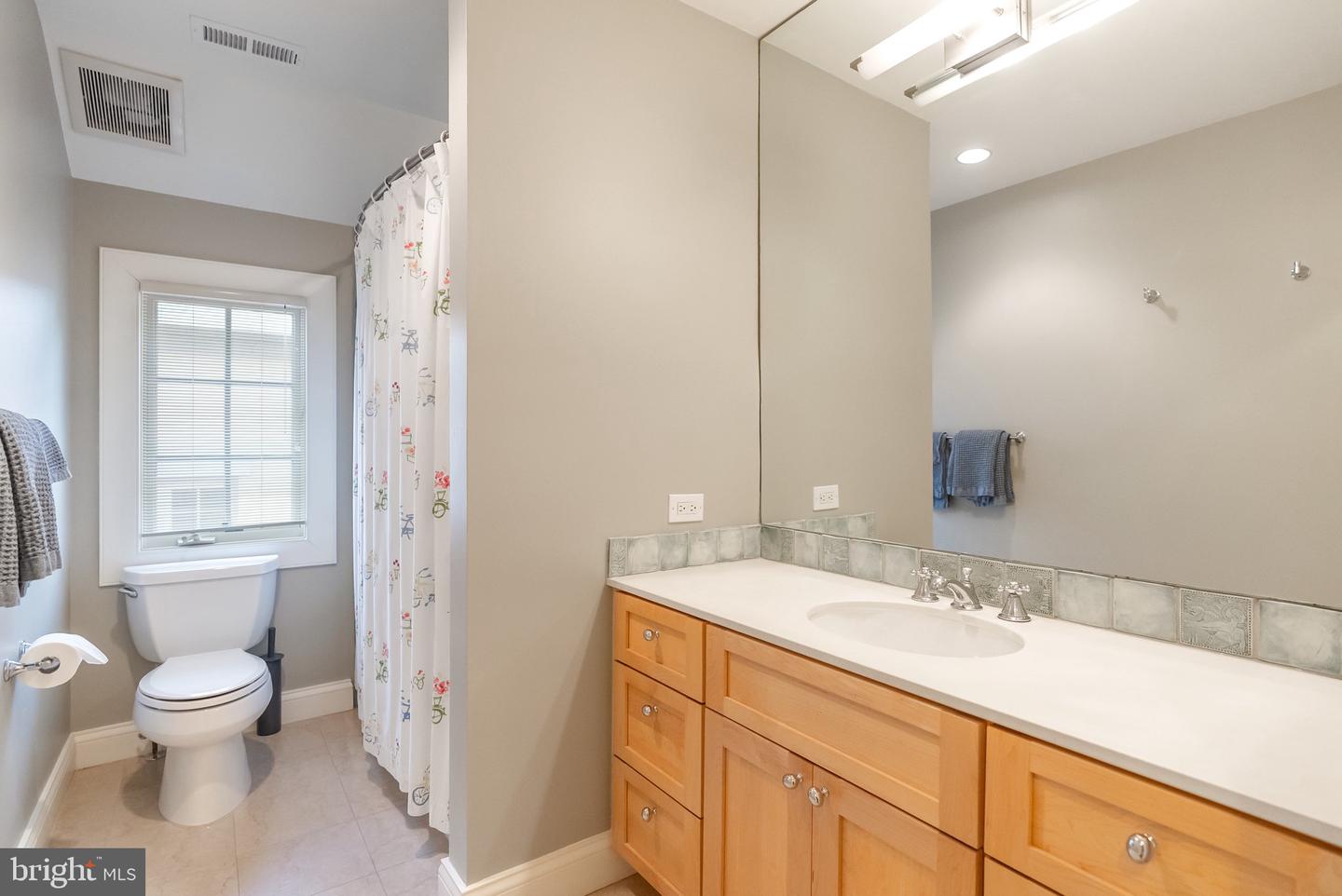 2915 38TH ST NW, WASHINGTON, District Of Columbia 20016, 4 Bedrooms Bedrooms, ,3 BathroomsBathrooms,Residential,For sale,2915 38TH ST NW,DCDC2200296 MLS # DCDC2200296