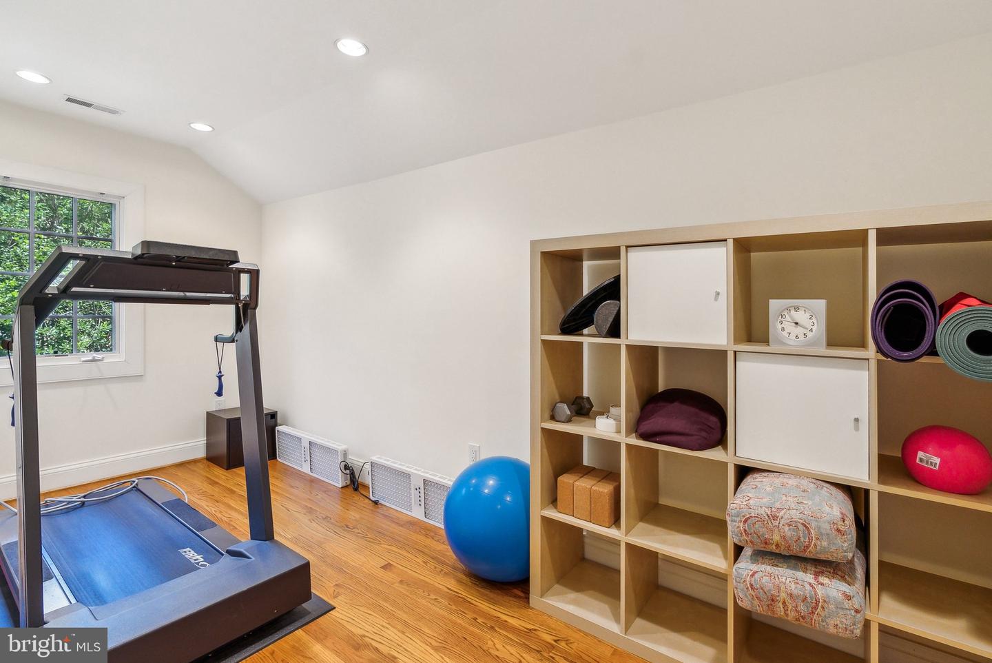 2915 38TH ST NW, WASHINGTON, District Of Columbia 20016, 4 Bedrooms Bedrooms, ,3 BathroomsBathrooms,Residential,For sale,2915 38TH ST NW,DCDC2200296 MLS # DCDC2200296