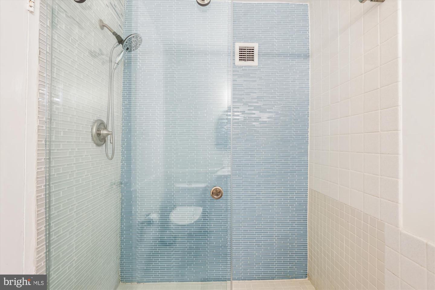 4100 CATHEDRAL AVE NW #818, WASHINGTON, District Of Columbia 20016, 3 Bedrooms Bedrooms, ,2 BathroomsBathrooms,Residential,For sale,4100 CATHEDRAL AVE NW #818,DCDC2200380 MLS # DCDC2200380