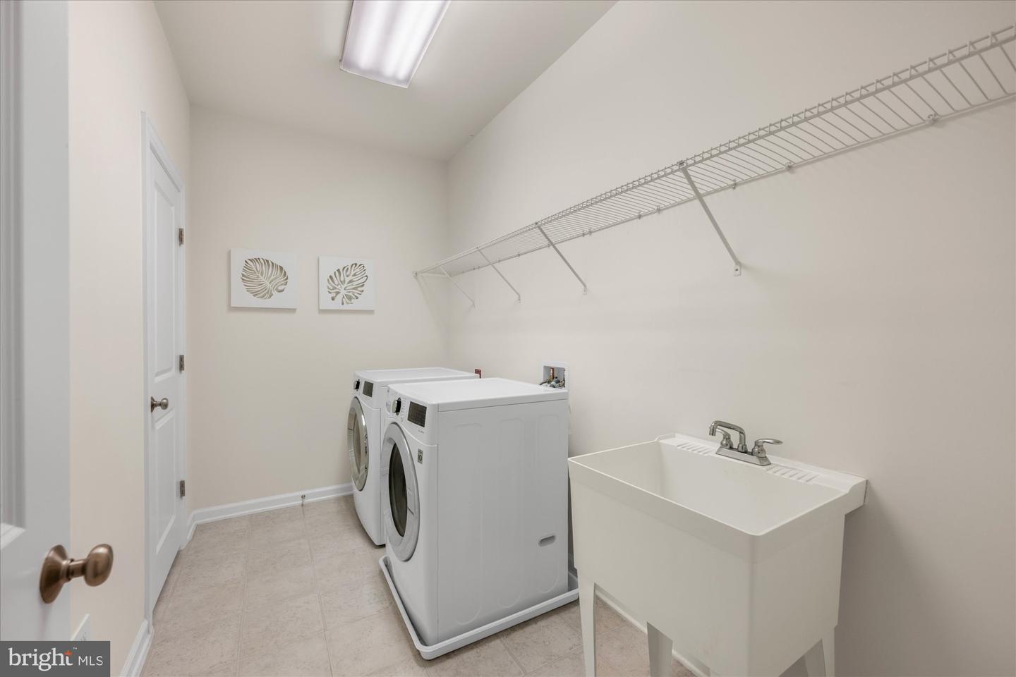 20383 CODMAN DR, ASHBURN, Virginia 20147, 4 Bedrooms Bedrooms, ,3 BathroomsBathrooms,Residential,For sale,20383 CODMAN DR,VALO2096398 MLS # VALO2096398